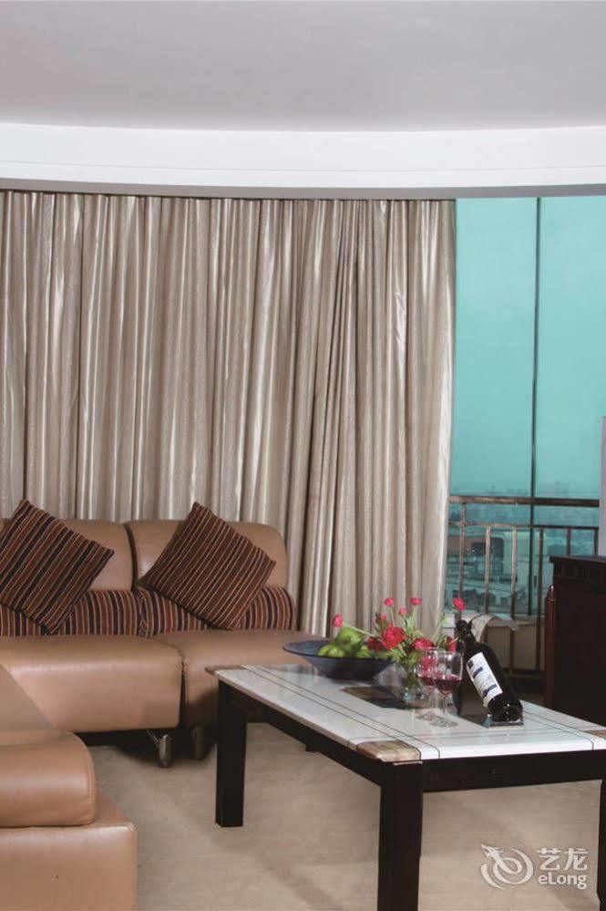 Jun Hao Hotel Dongguan  Exterior foto